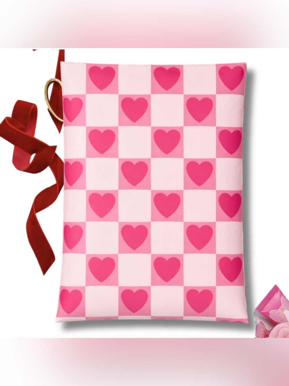 30 6” x 9” Checkered Heart Poly Mailers